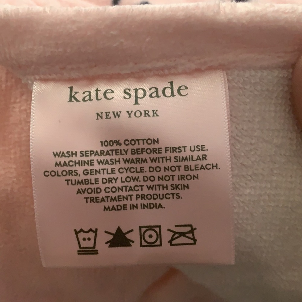 Kate Spade New York Flamingo Oversized Beach Towel - Picture 3 of 7